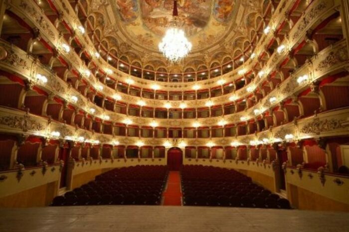 Al Morlacchi di Perugia va in scena Guerra e Pace: "la platea diventerà un palcoscenico"