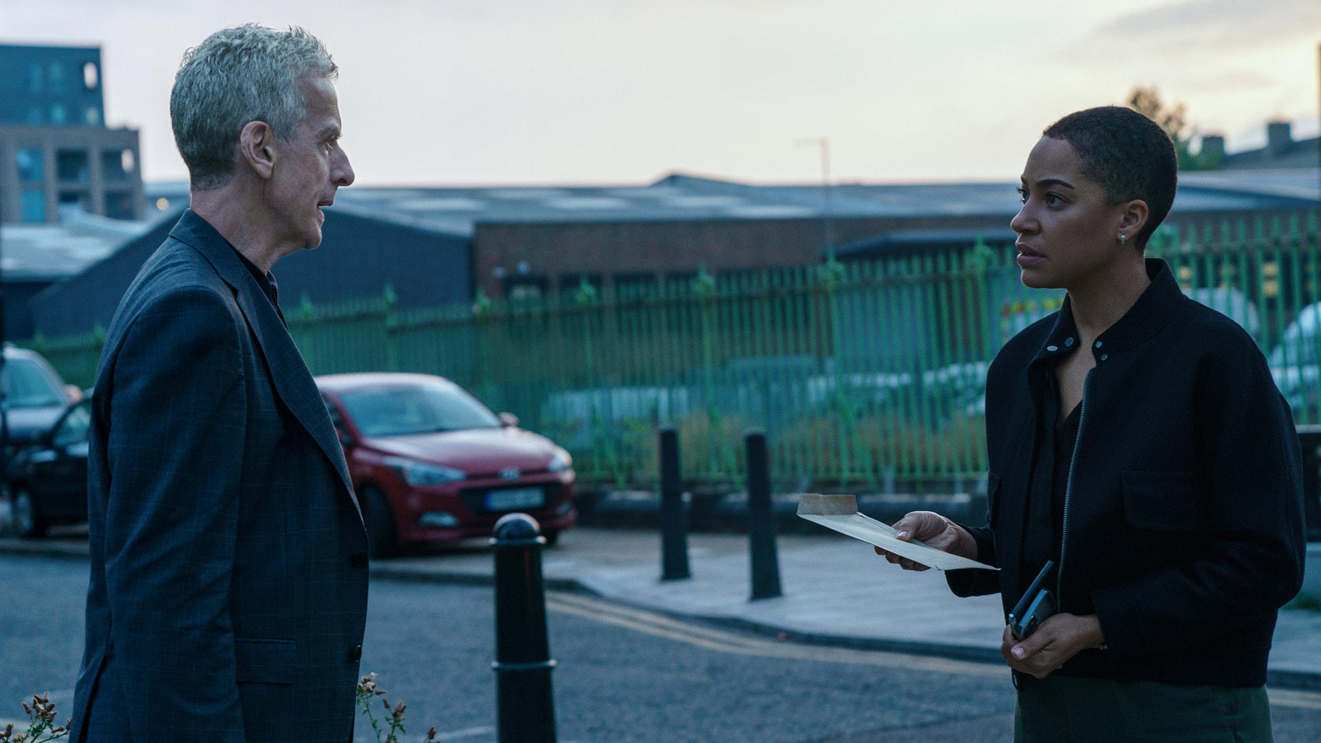 "Criminal Record": le prime immagini del nuovo thriller con Peter Capaldi e Cush Jumbo