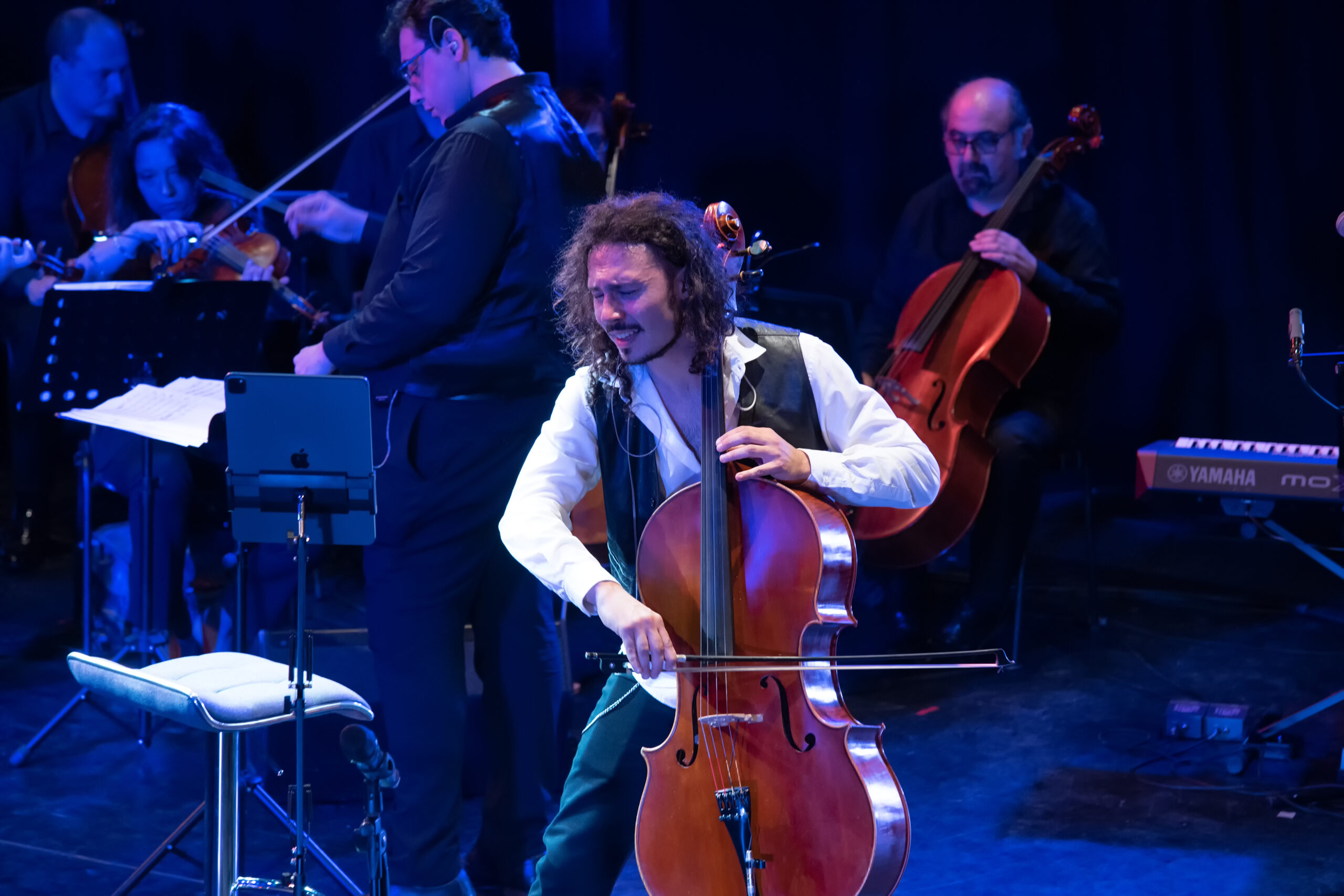 Ecco "Il viaggio", primo disco da solista del violoncellista Luca Basile