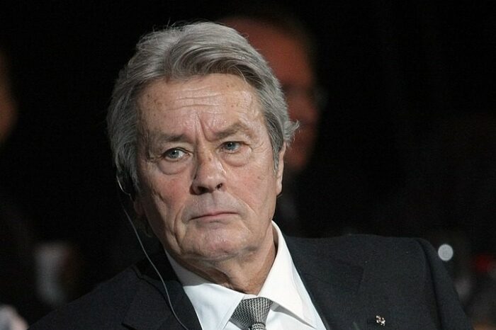 Addio ad Alain Delon, icona del cinema francese