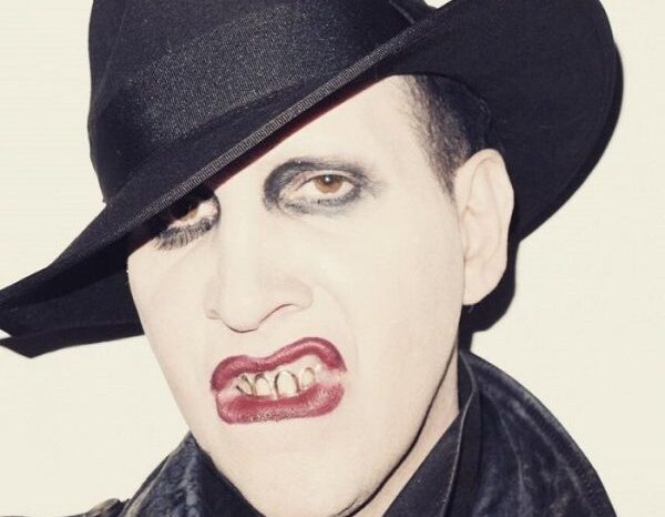 #MeeToo, cadono le accuse contro Marilyn Manson: "accuse di violenza domestica troppo vecchie"